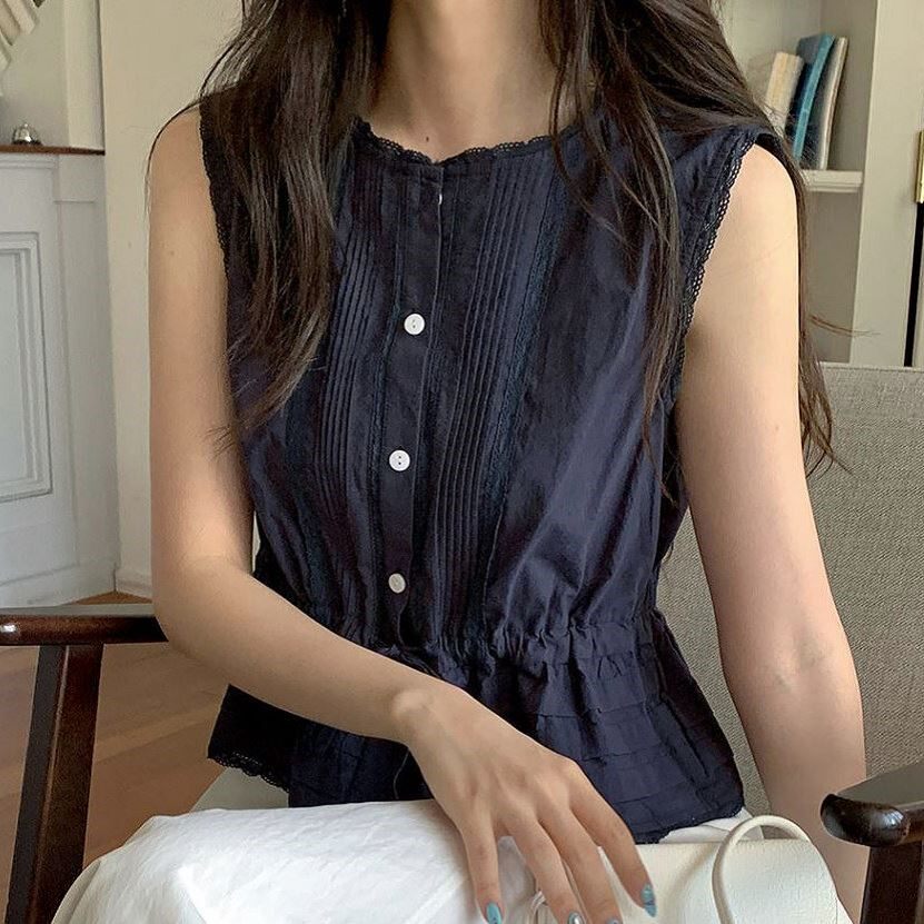 Retro French style sleeveless top