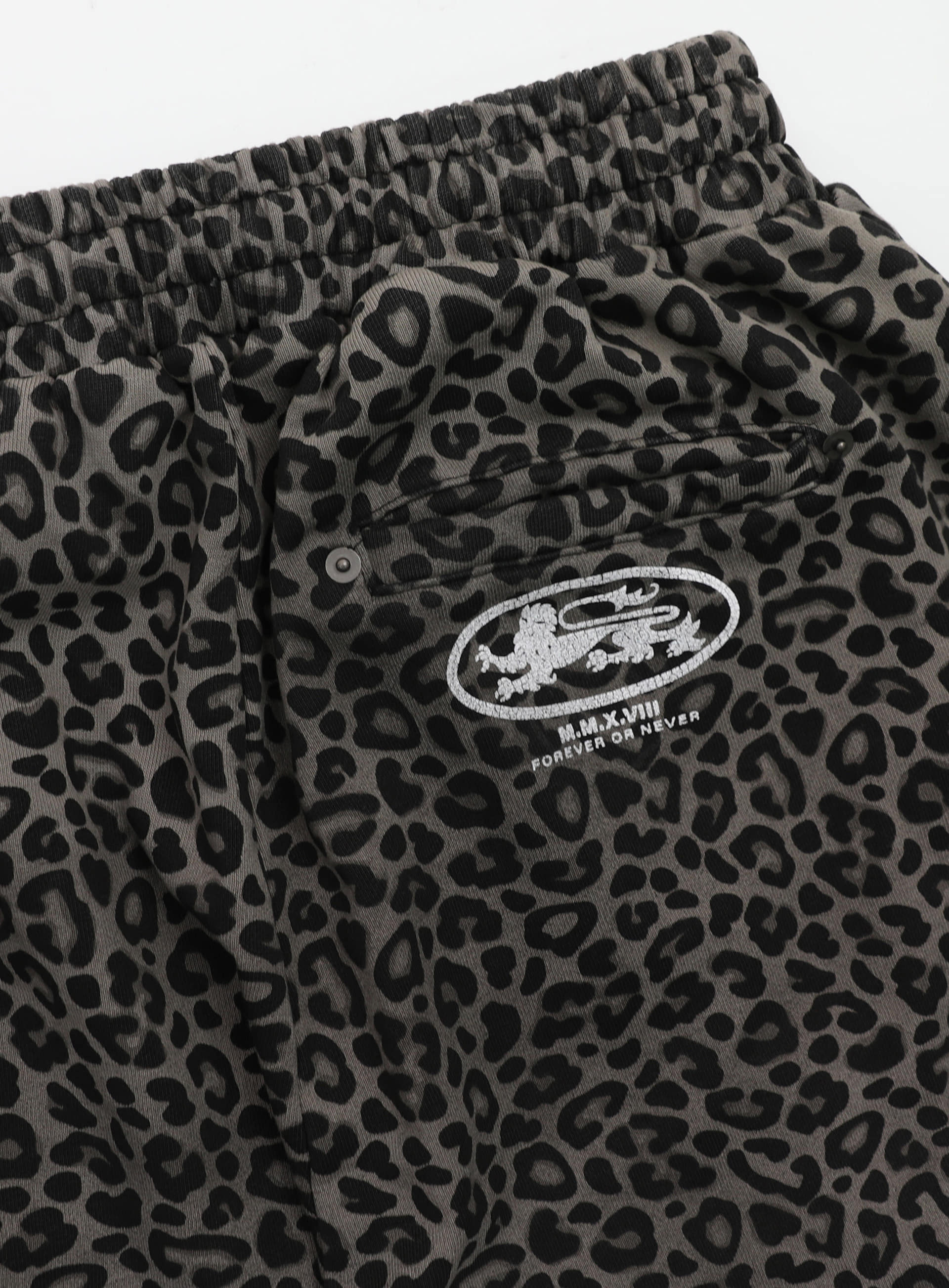[w-pts25-071] Viper Logo 2-Way Curved Jogger Trousers - Black Leopard
