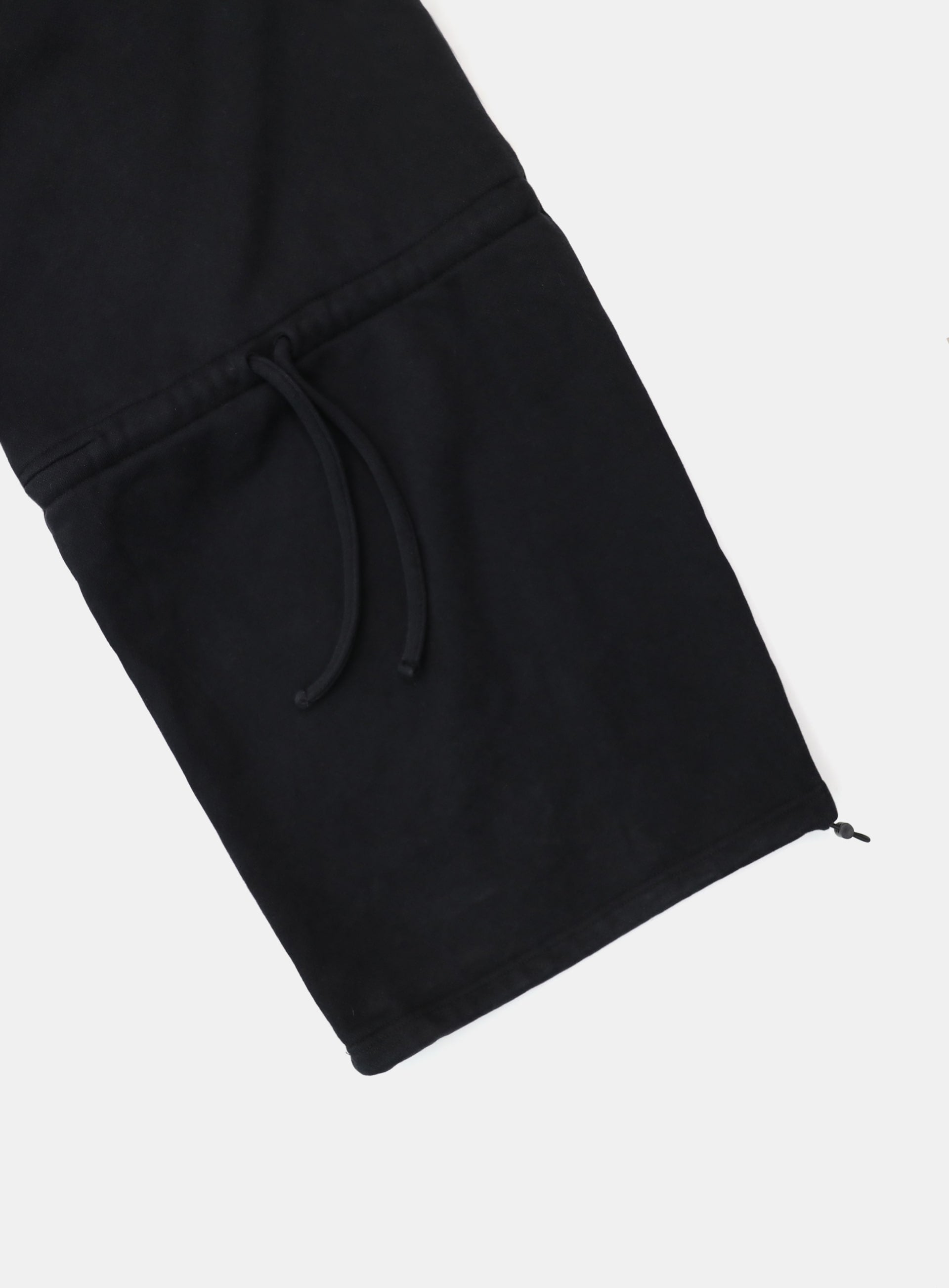 [w-pts25-016] Lion Patch 2 Way Curved Jogger - Washed Black