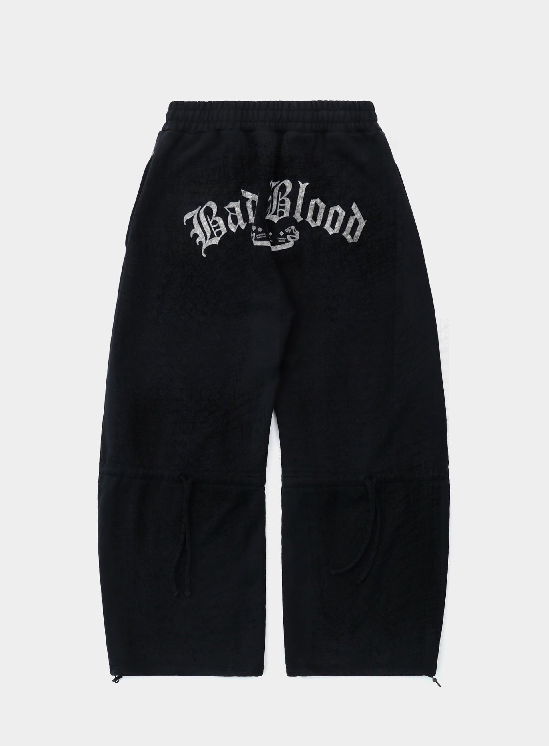 [w-pts25-016] Lion Patch 2 Way Curved Jogger - Washed Black