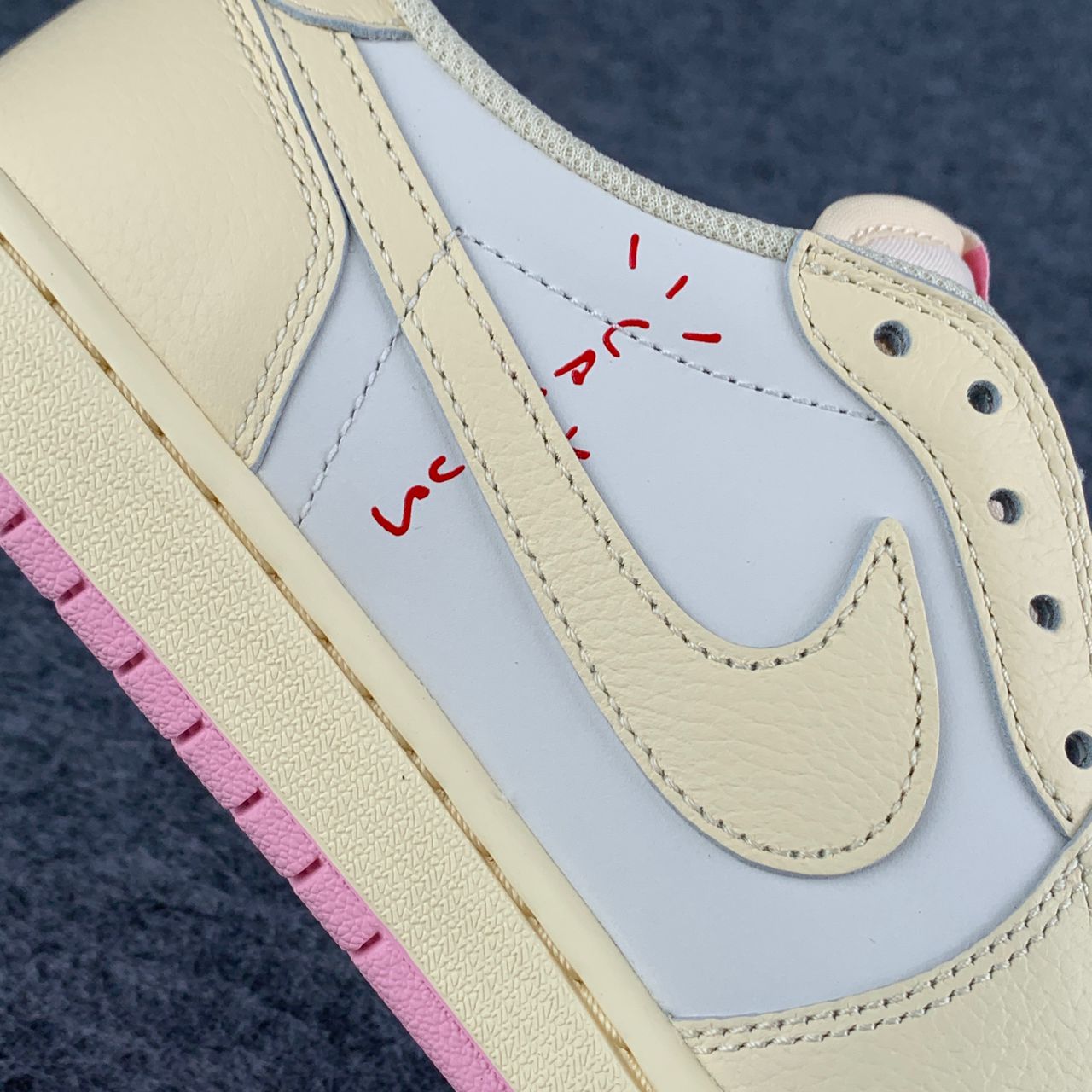 Travis Scott x Air Jordan 1 Low OG SP 'Muslin/Shy Pink'