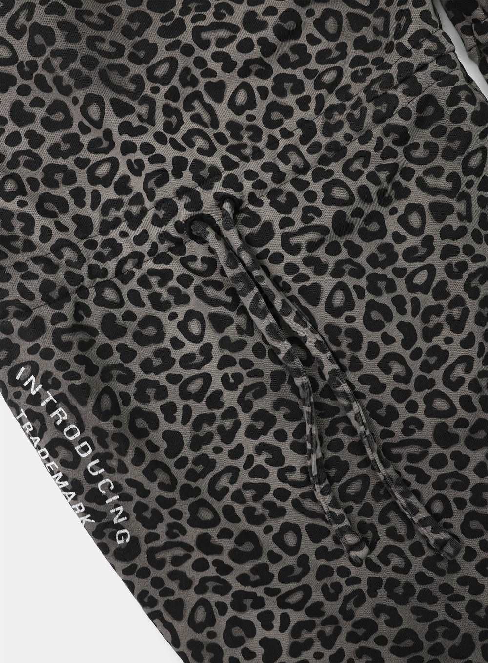 [w-pts25-071] Viper Logo 2-Way Curved Jogger Trousers - Black Leopard